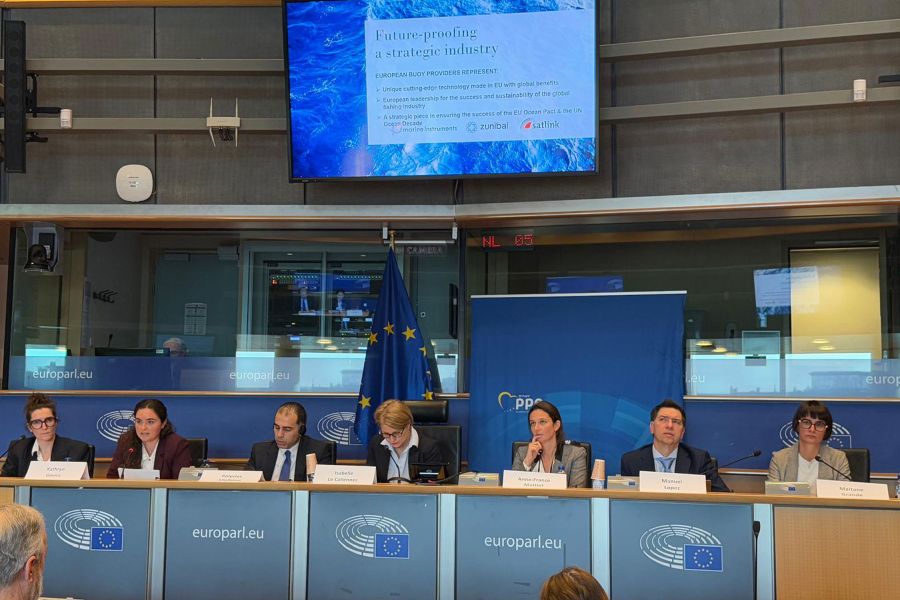Data-driven fisheries: Smart satellite buoys take the stage at the European Parliament